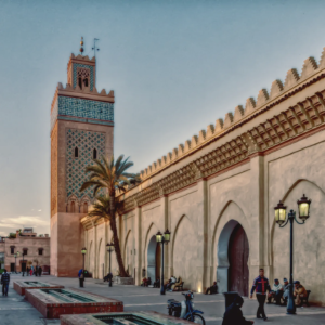 Lebendige Fotografien, die die Farben, Kultur und Architektur Marrakeschs einfangen, von den Souks bis zum Djemaa el Fna.