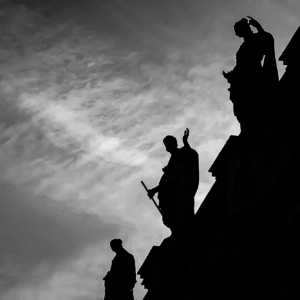 Entdecken Sie in dieser Fotografie-Serie die unvergängliche Schönheit Dresdens, eingefangen in Bildern, die barocke Pracht, lebendige Kultur und stille Momente der Stadt gleichermaßen beleuchten