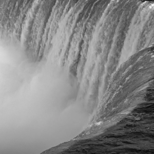 Niagarafälle – Türkisfarbenes Wasser und majestätische Wasserfälle in beeindruckenden Fotoaufnahmen.