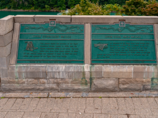 Niagarafälle – Türkisfarbenes Wasser und majestätische Wasserfälle in beeindruckenden Fotoaufnahmen.
